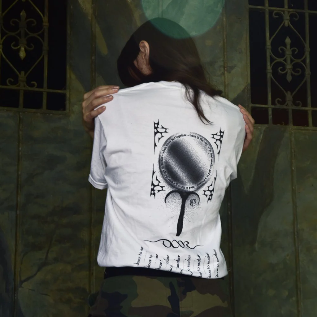 DOOR T-SHIRT - Image 4